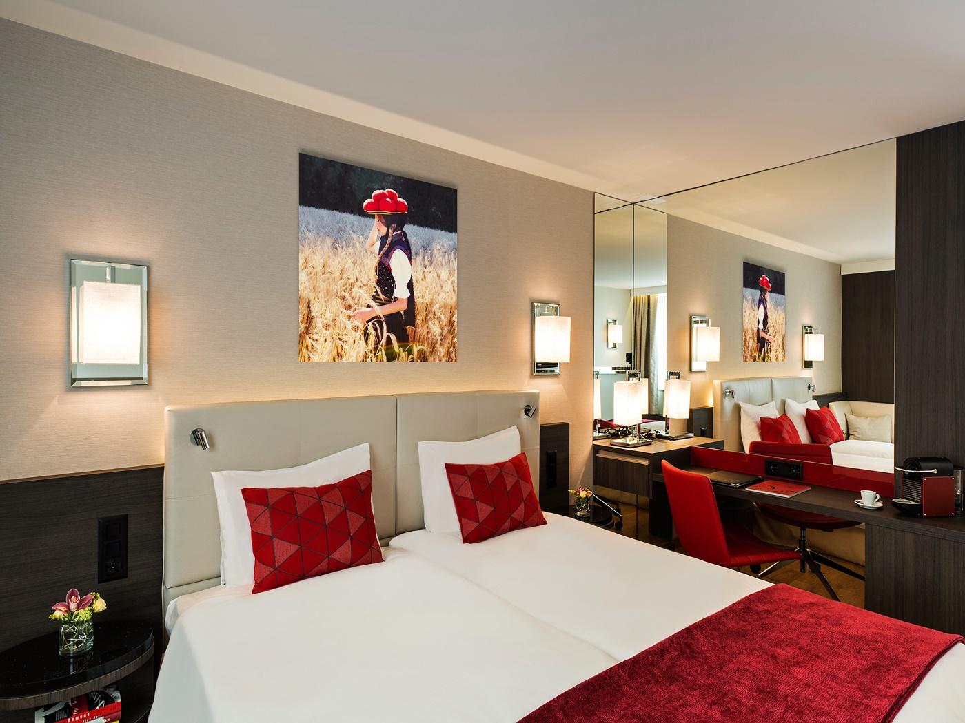Hotel Astoria Lucerne Room photo